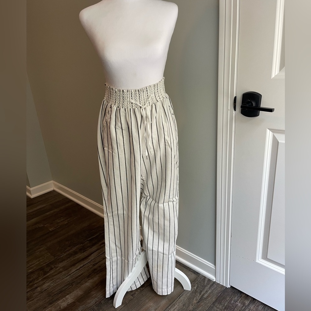 Elastic waste woman’s pants